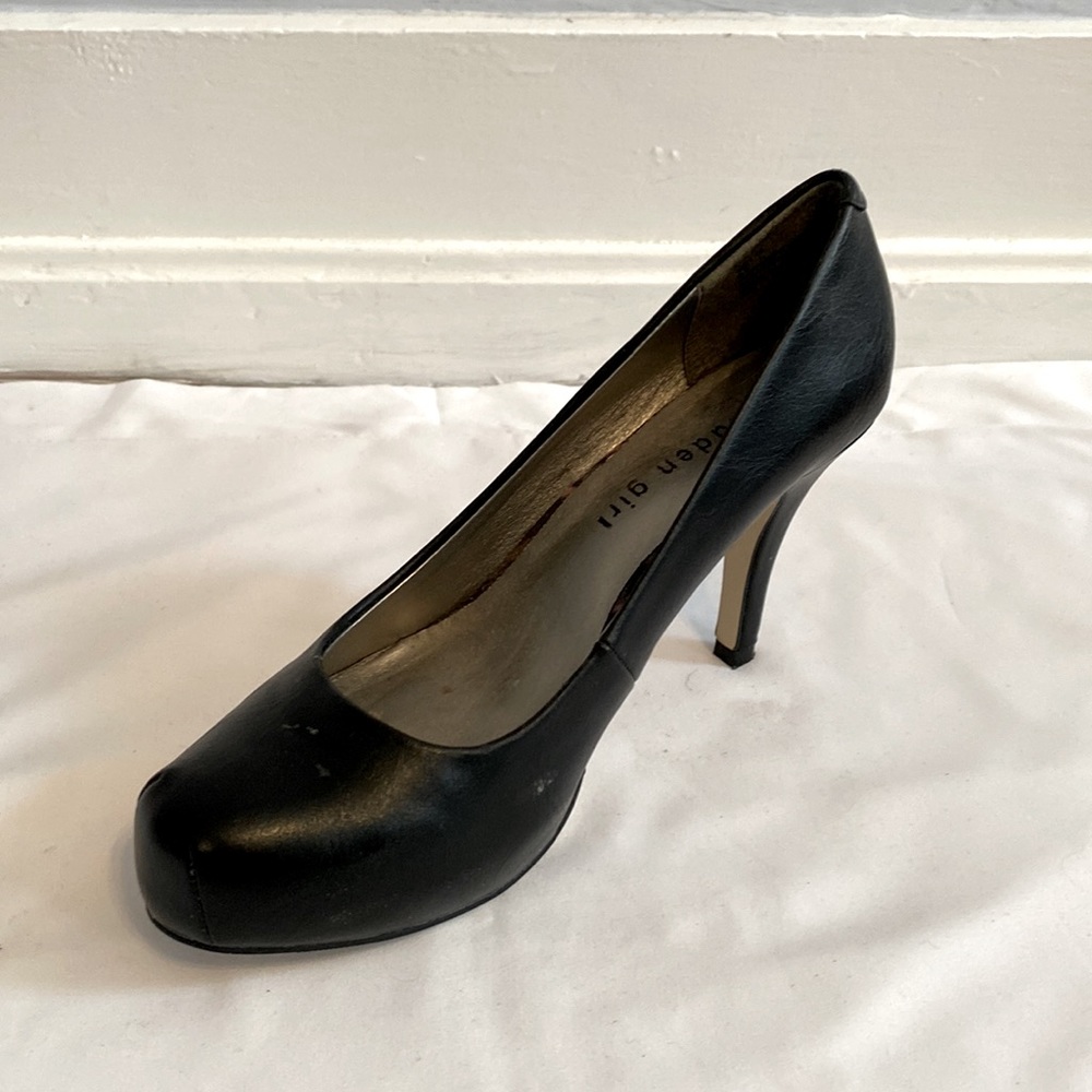 Black heels